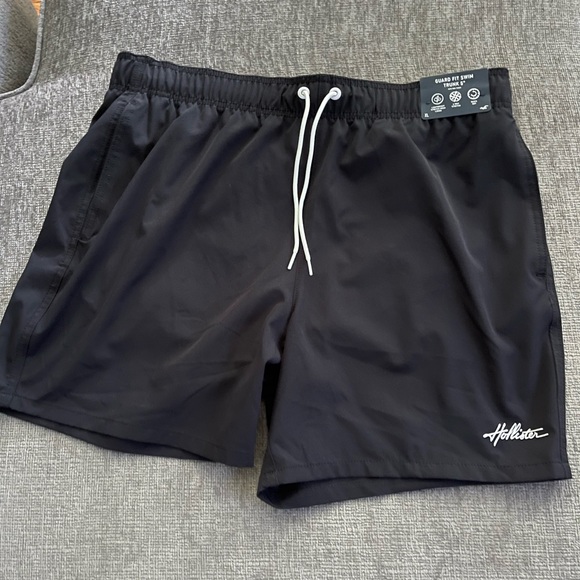 Men’s Hollister 5’ Short - Picture 1 of 6